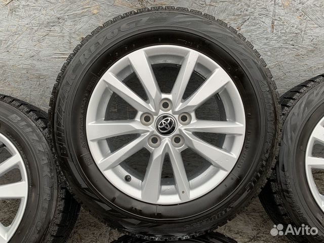 Оригинальные колеса на Toyota Camry V70 R16 Оригинальные колеса на Toyota Camry V70 R16
