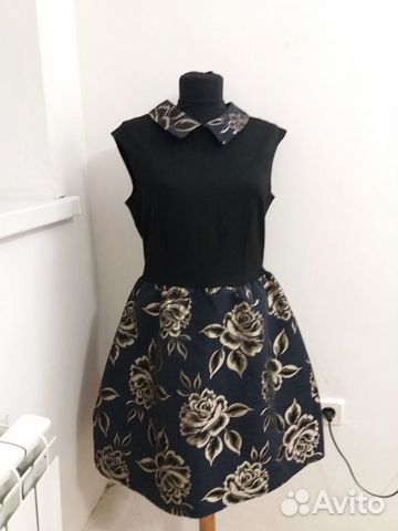 Платье с цветочной вышивкой Caipirinha.Италия Платье с цветочной вышивкой Caipirinha.Италия