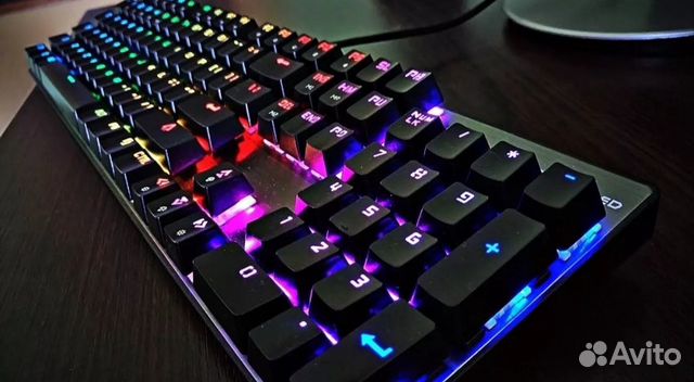 Механическая игровая клавиатура Механическая игровая клавиатура