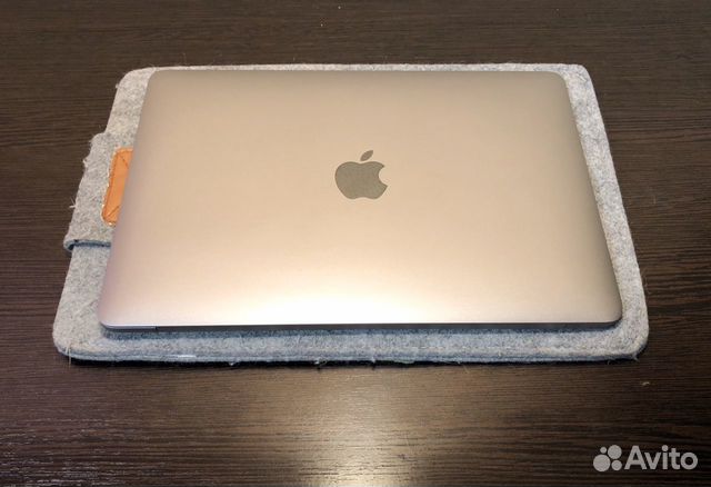 Apple MacBook 12 в идеальном состоянии