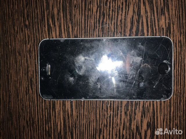 Телефон iPhone 5s Телефон iPhone 5s