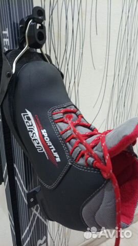 Беговые лыжи с ботинками и палками