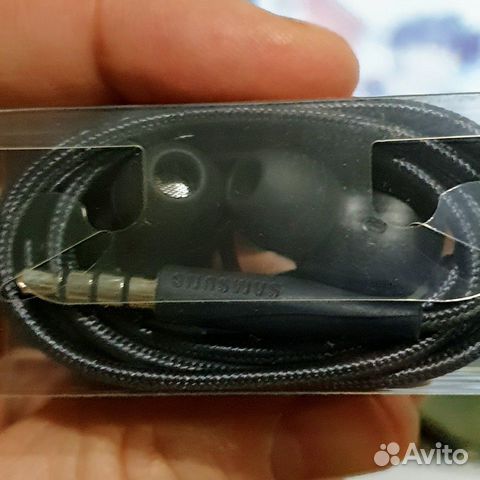 Наушники AKG Наушники AKG