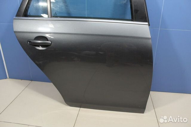 Дверь правая задняя Volkswagen Golf 6 Дверь правая задняя Volkswagen Golf 6