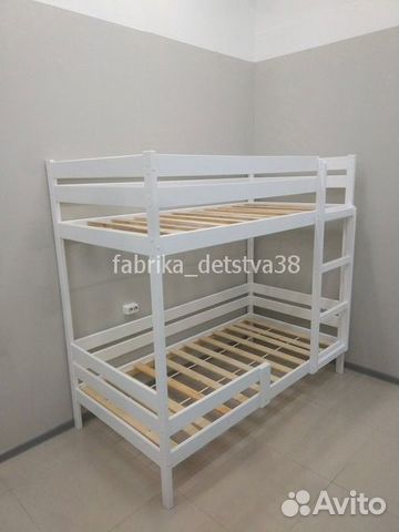 Детская двухярусная кровать