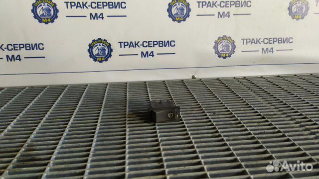 Клавиша стеклоподъемника Renault Magnum E-Tech 440