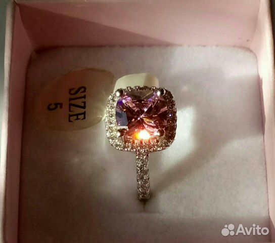 Серебряное кольцо новое с доставкой Серебряное кольцо новое с доставкой