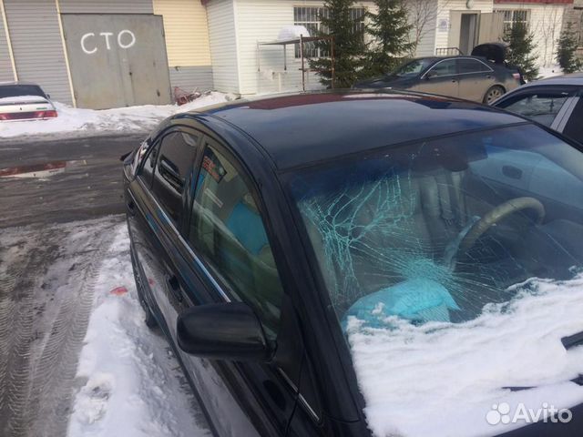Toyota Avensis 2.0 AT, 2005, битый, 240 000 км