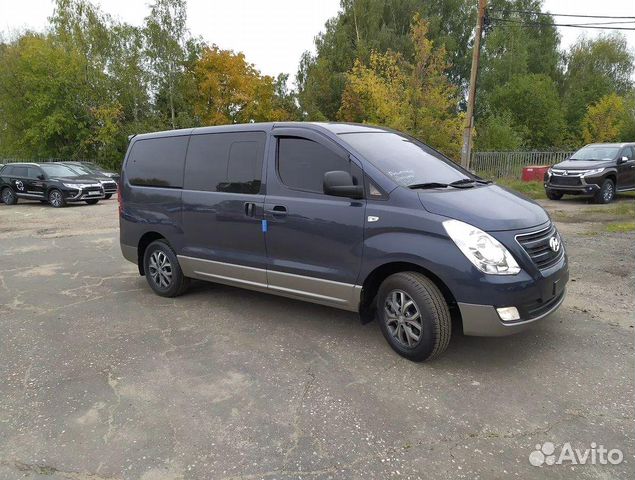 Комфортный микроавтобус для путешествий