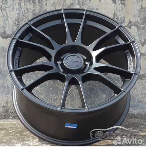 O.Z Racing Ultraleggera R18 J8 ET32 5X120 черные O.Z Racing Ultraleggera R18 J8 ET32 5X120 черные