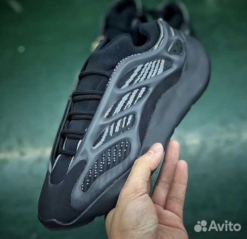 Кроссовки Adidas Yeezy Boost 700 V 3 Кроссовки Adidas Yeezy Boost 700 V 3