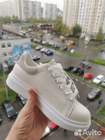 Кроссовки женские Кроссовки женские