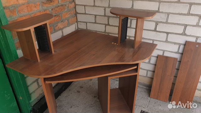 Угловой компьютерный стол Угловой компьютерный стол