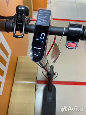 Электросамокат Xiaomi M365 PRO Электросамокат Xiaomi M365 PRO
