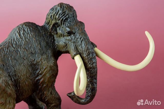 Фигурка Мамонт большой с бивнями слон животное