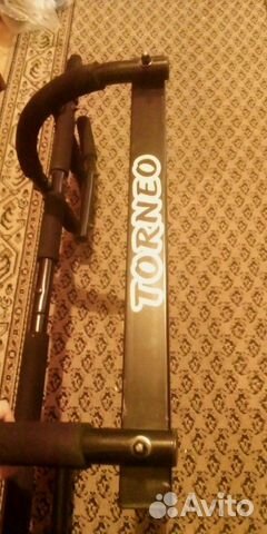 Турник настенный Torneo