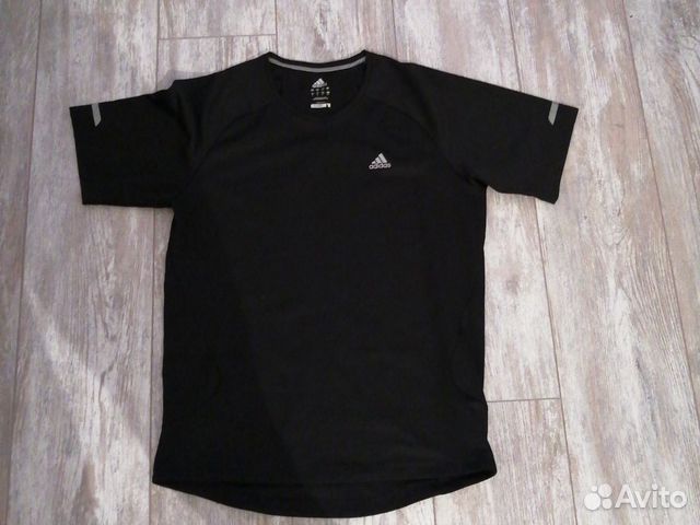 Футболка adidas Футболка adidas