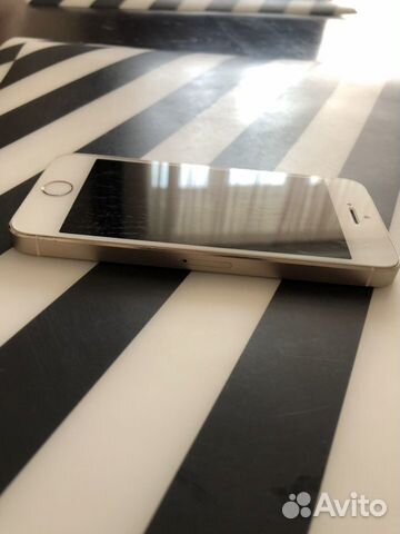 Телефон iPhone 5s 16гб Gold Телефон iPhone 5s 16гб Gold