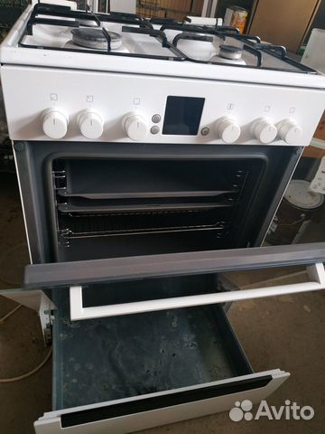 Плита газовая Bosch с электродуховкой Плита газовая Bosch с электродуховкой