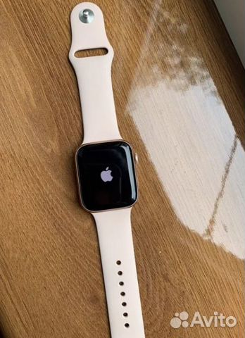 Apple Watch Series 5 44 Gold