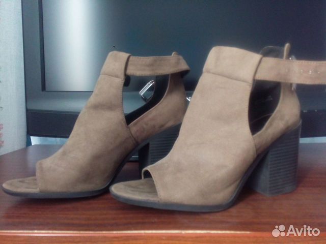 Босоножки New Look натуральная кожа р-р 39-40