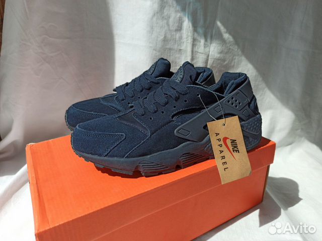 Кроссовки Nike Air Huarache замша 38 размер новые Кроссовки Nike Air Huarache замша 38 размер новые