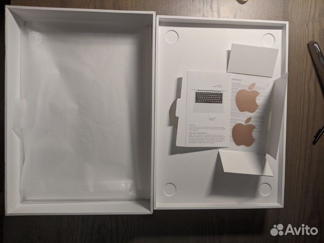 Коробка для MacBook Air 2018 128GB Gold Коробка для MacBook Air 2018 128GB Gold