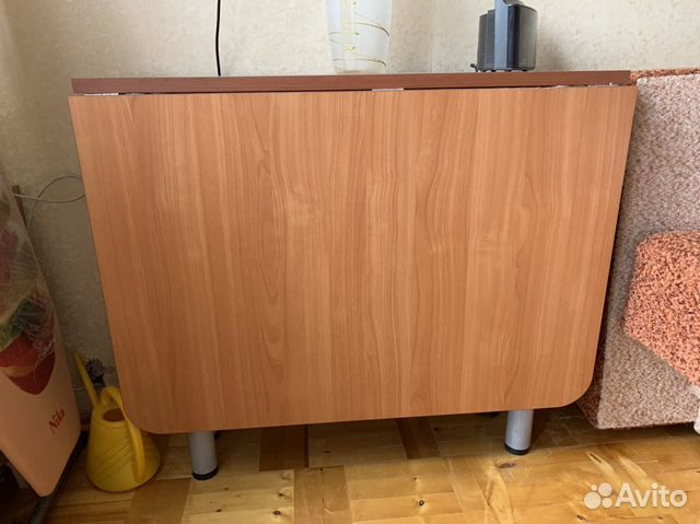 Стол книжка