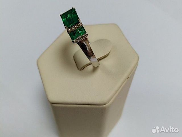 Золотое кольцо с бриллиантами 115-8349/1 Золотое кольцо с бриллиантами 115-8349/1
