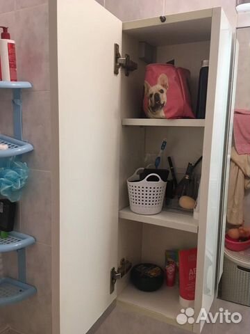 Зеркало и шкафчик для ванной Зеркало и шкафчик для ванной