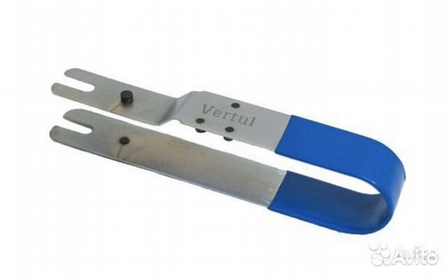 Для снятия/установки блока управления а/м Вольво