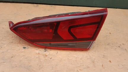 Фонарь в крышку багажника правый Hyundai Solaris 2