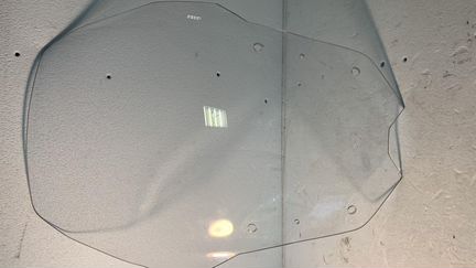 Ветрозащитный щиток BMW