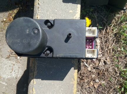 Компрессор центрального замка Audi A4 A3 A8 A6 100