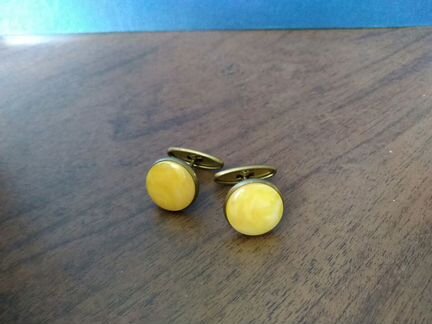 Запонки с янтарем, винтаж