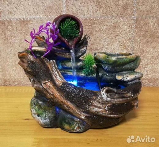 Расслабляющий декоративный фонтан с подсветкой