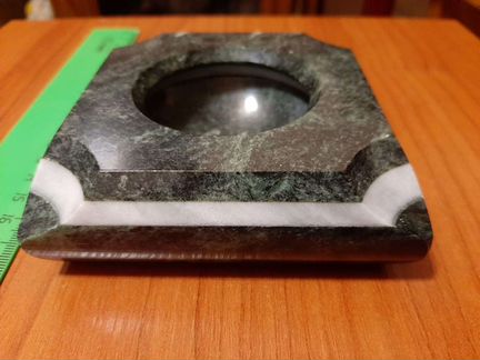 Пепельница, офиокальцит