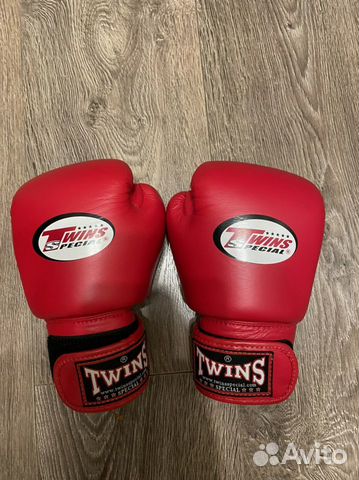 Боксерские перчатки