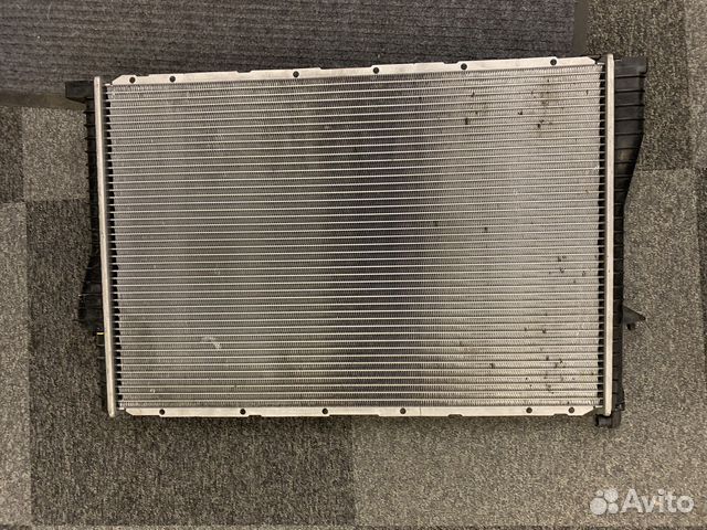 Радиатор охлаждения на BMW е 39
