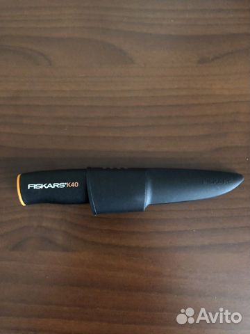 Нож Fiskars с ножнами