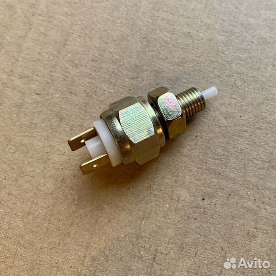 Датчик стоп сигнала урал. Выключатель стоп сигнала урал 4320 лягушка. Выключатель стоп сигнала урал 4320. Датчик тормозной урал 4320 лягушка. Датчик стоп-сигнала (лягушка) jk613b.