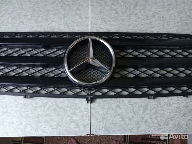 Решетка радиатора mercedes