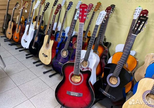 Акустическая гитара Elitaro + ремешок