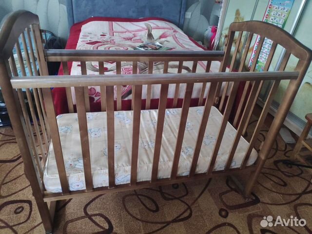 Детская кроватка