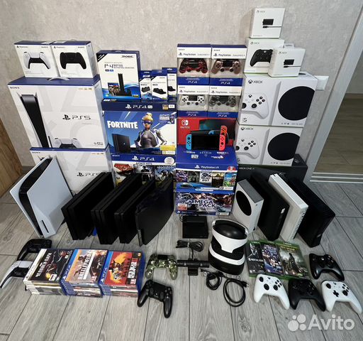 Игровые приставки и аксессуары