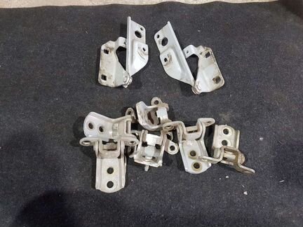 Петля Nissan almera n16