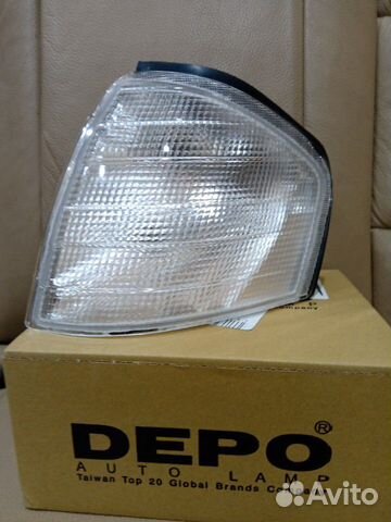 Поворотник w202 белый