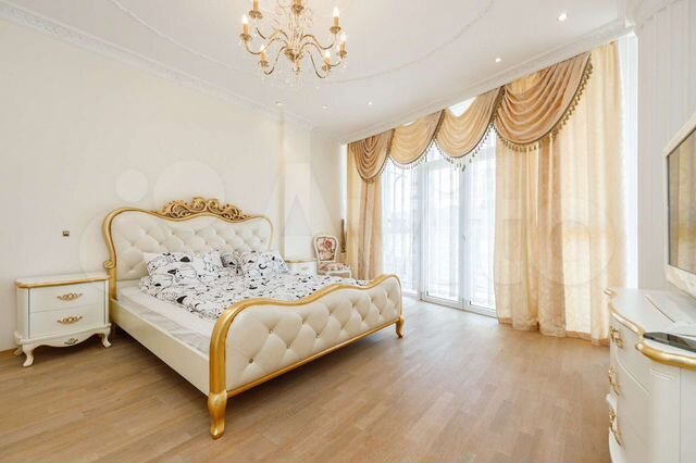 3-к. квартира, 147 м², 2/16 эт.