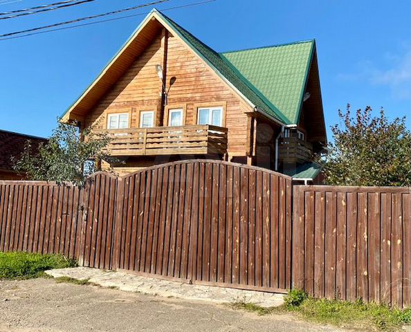 Дом 250 м² на участке 5 сот.