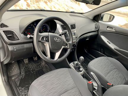 Hyundai Solaris 1.6 МТ, 2015, 60 000 км